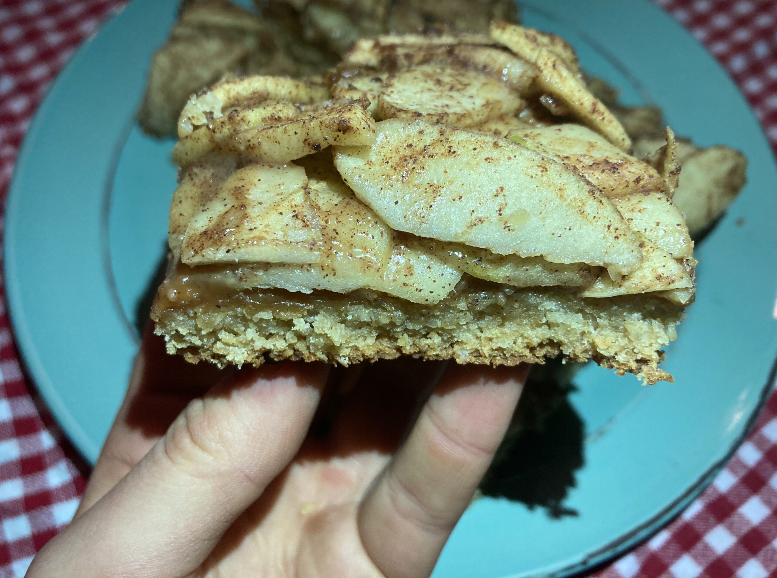 Healthier apple pie bars – Ray Filet Bakes